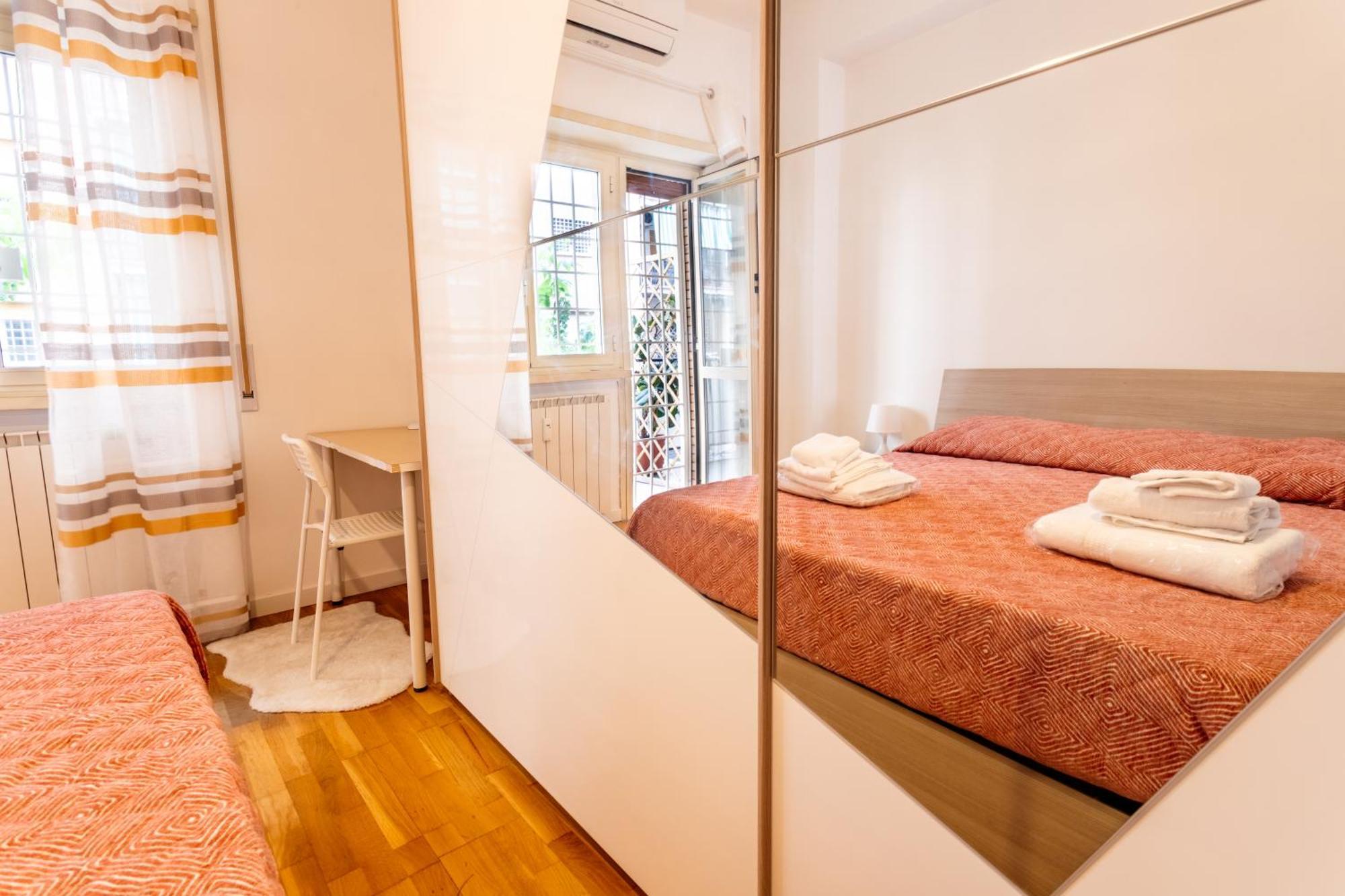 "Marconi Apt With Terrace" 30 Min From Colosseo Roma Exterior foto